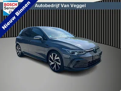 Volkswagen Golf 1.5 eTSI 150 pk R-Line camera uit 2024