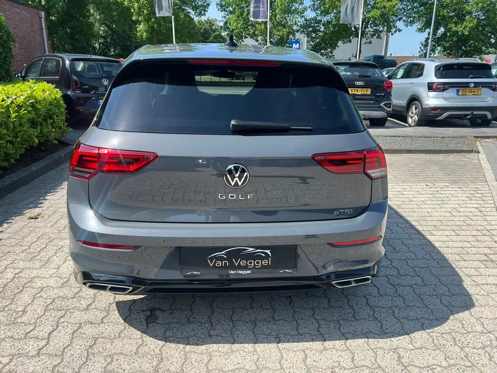 Volkswagen Golf 1.5 eTSI 150 pk R-Line camera uit 2024, foto 12