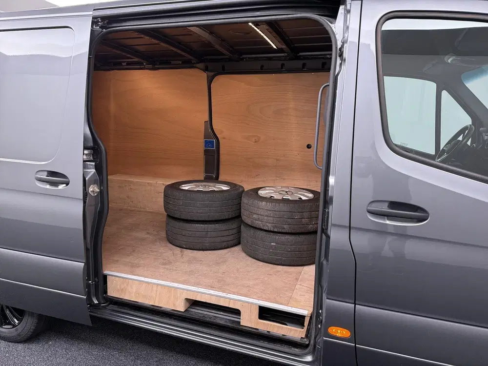 Mercedes-Benz Sprinter 319 1.9 CDI L2H1 RWD uit 2023, foto 8