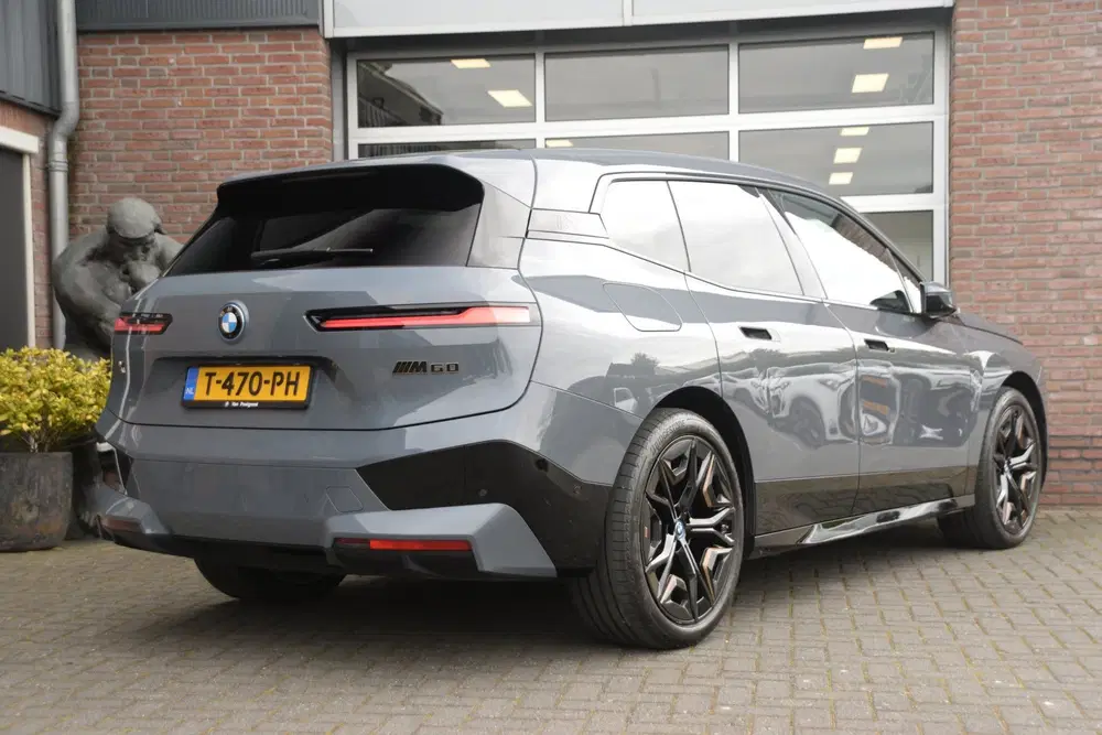 BMW iX M60 uit 2023, foto 6