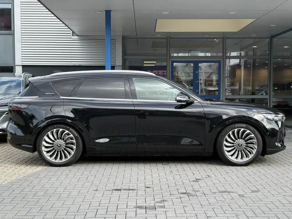 Voyah Free Flagship 4WD 106 kWh uit 2025, foto 4