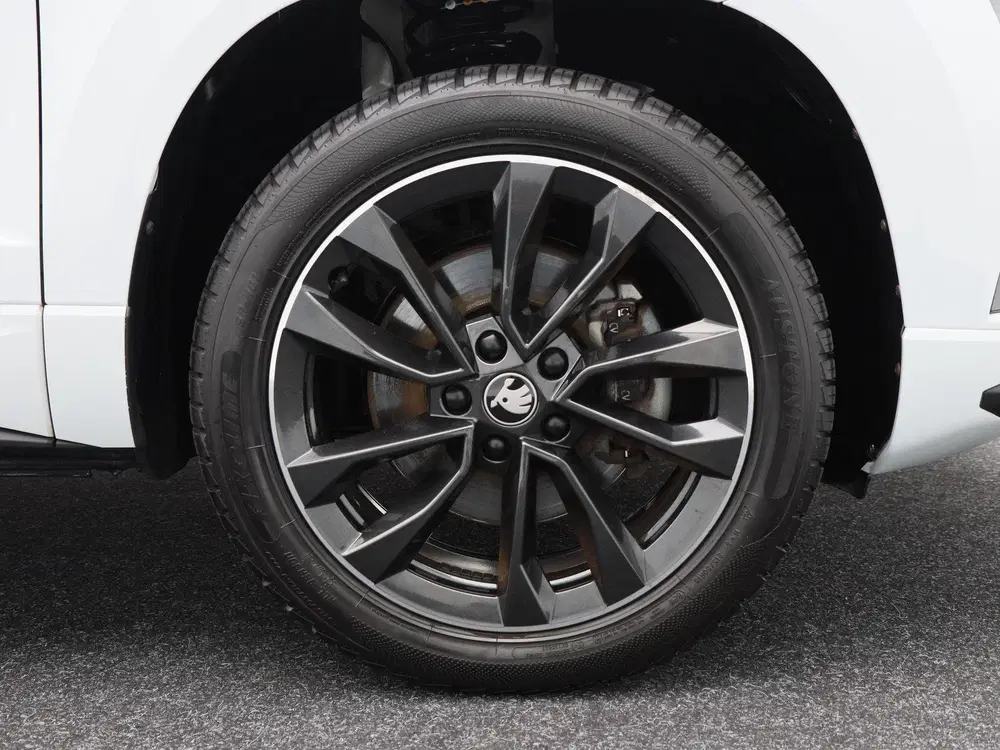 Skoda Karoq 1.5 TSi 150 Pk Automaat Sportline Business uit 2022, foto 14