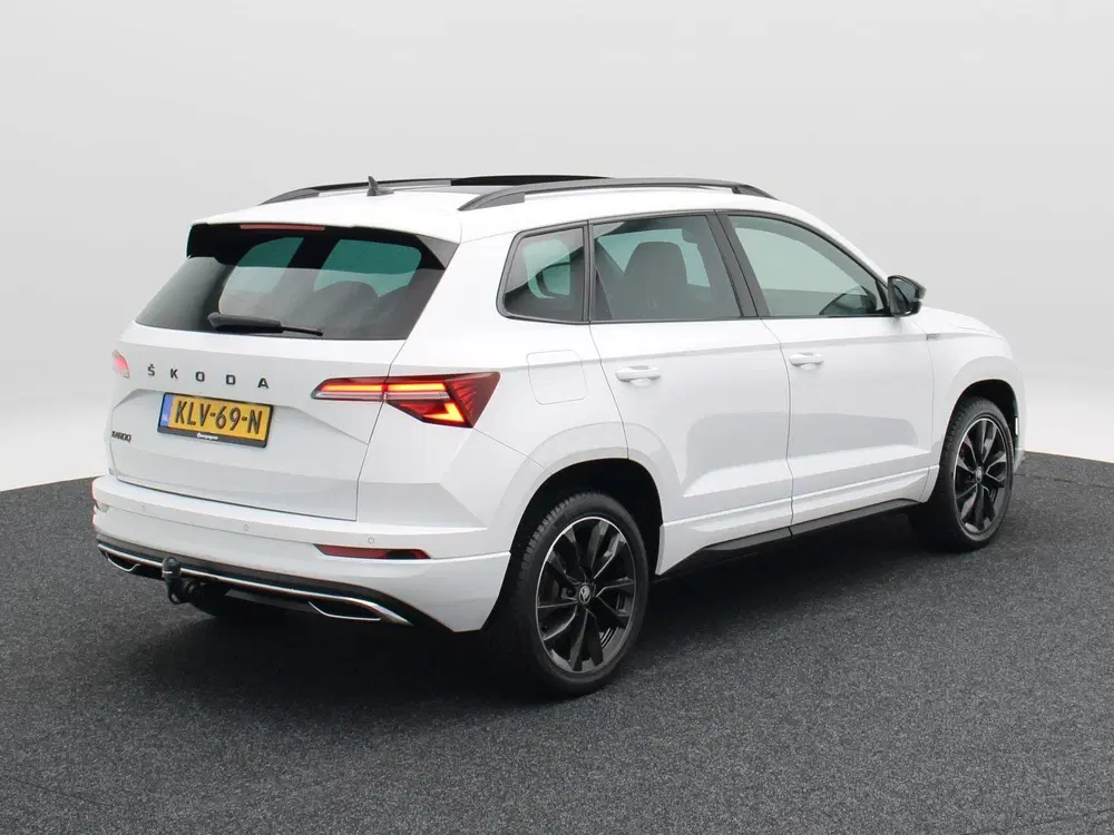 Skoda Karoq 1.5 TSi 150 Pk Automaat Sportline Business uit 2022, foto 2
