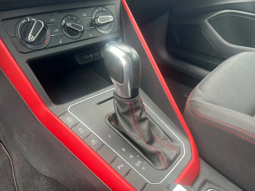 Volkswagen Polo 2.0 TSI GTI cruise uit 2020, foto 11