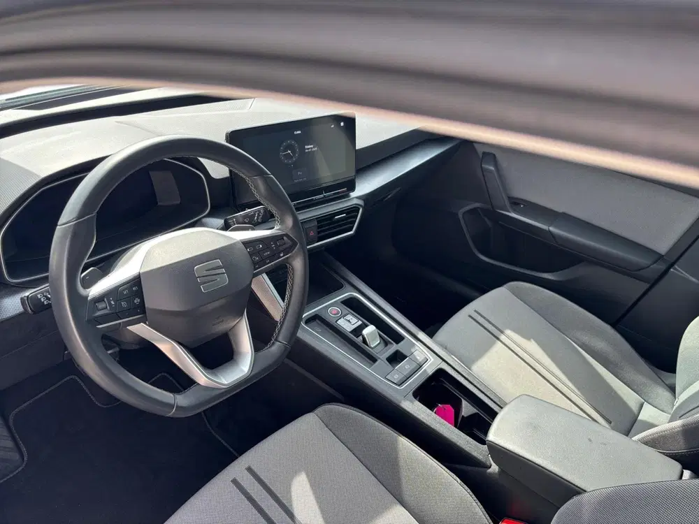 SEAT Leon 1.0 eTSI Style Business Intense uit 2023, foto 9