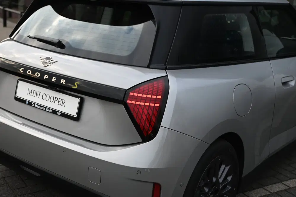 Mini Hatchback Cooper SE uit 2026, foto 14
