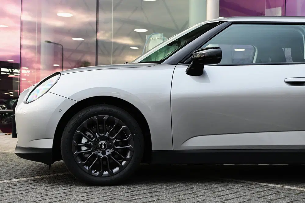 Mini Hatchback Cooper SE uit 2026, foto 7