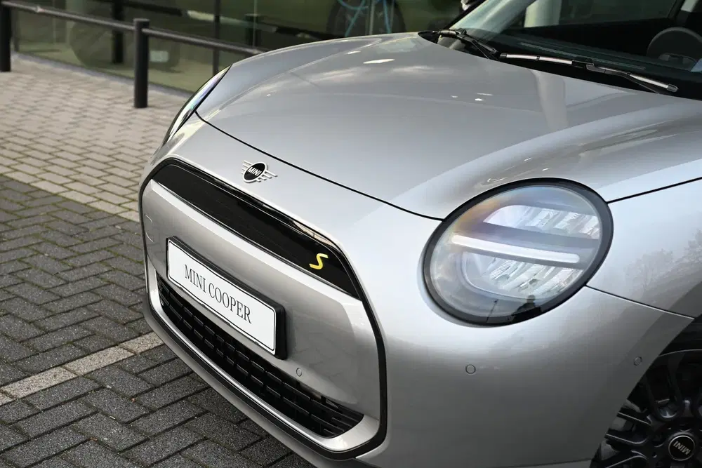 Mini Hatchback Cooper SE uit 2026, foto 9
