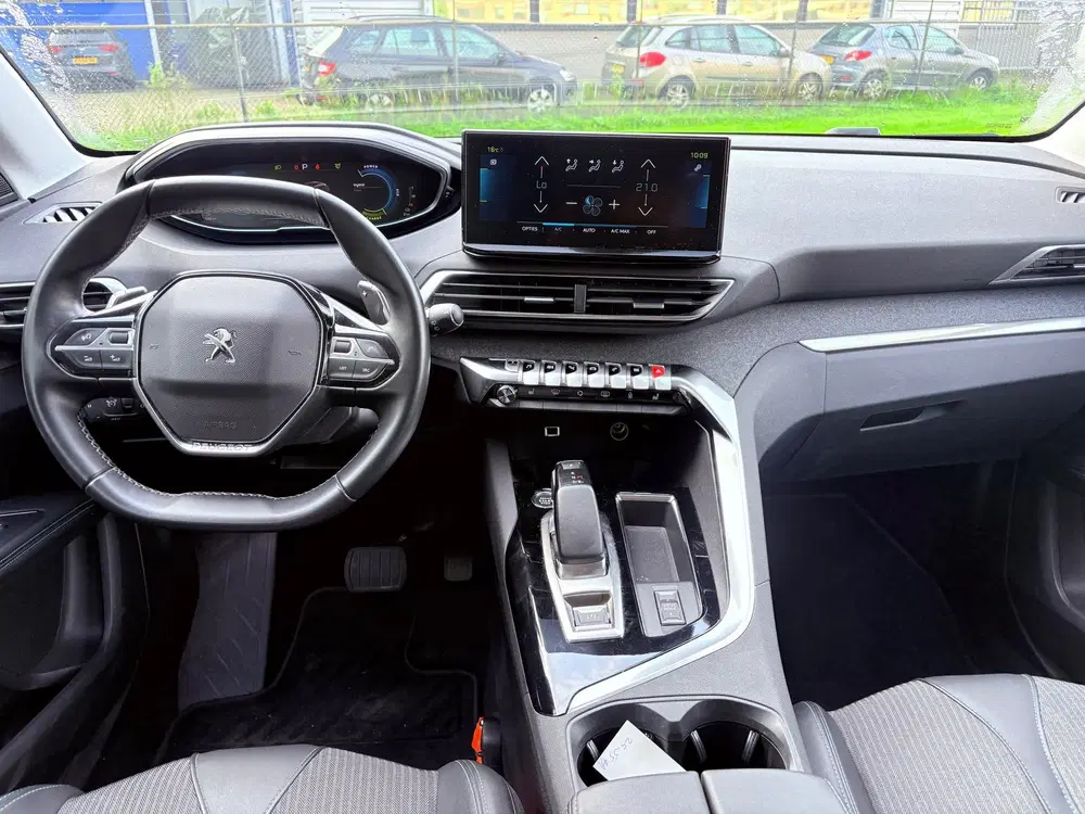 Peugeot 3008 1.6 HYbrid 225 Allure Pack Business uit 2022, foto 2
