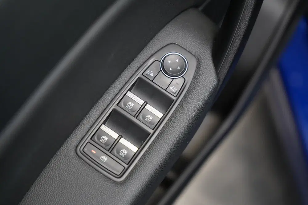 Renault Captur 1.6 E-Tech Hybrid 145 Intens Full-led Navi uit 2022, foto 11