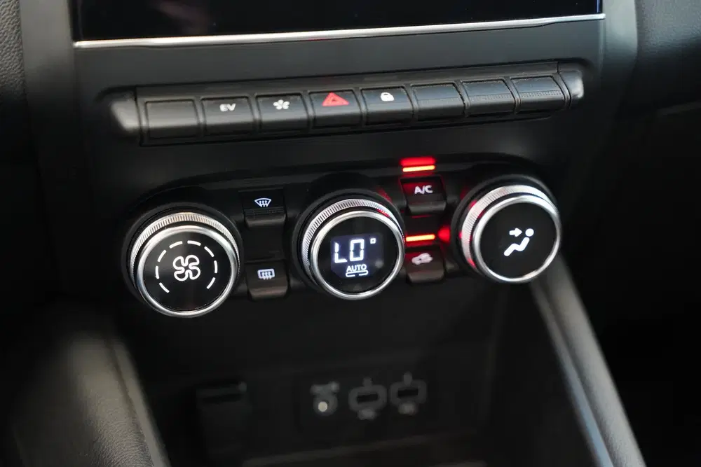 Renault Captur 1.6 E-Tech Hybrid 145 Intens Full-led Navi uit 2022, foto 14