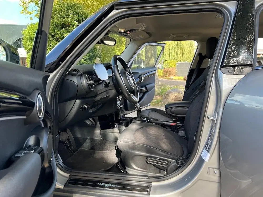 Mini Cooper Cooper 5-Deurs 1.5 136pk Automaat Apple Ca uit 2023, foto 14