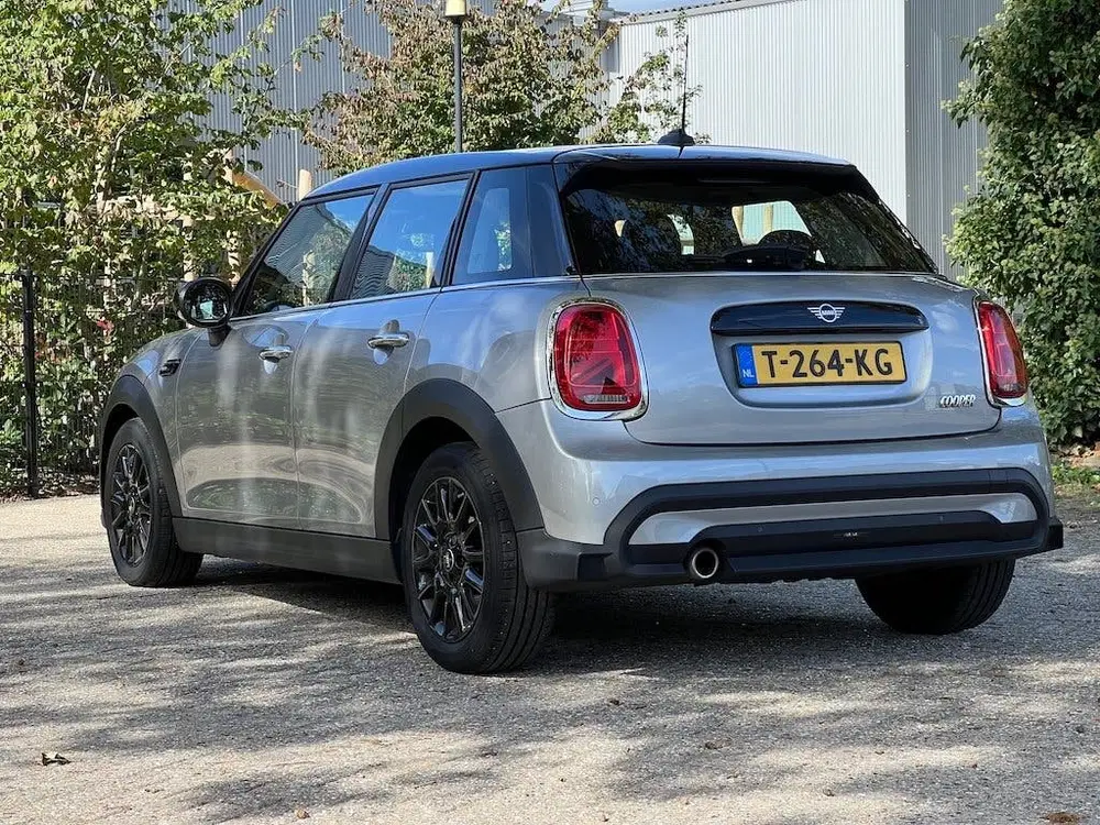 Mini Cooper Cooper 5-Deurs 1.5 136pk Automaat Apple Ca uit 2023, foto 7