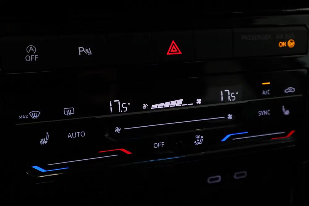 Volkswagen T-Cross 1.0 TSI Style Navigatie Full-led Adaptive uit 2022, foto 13
