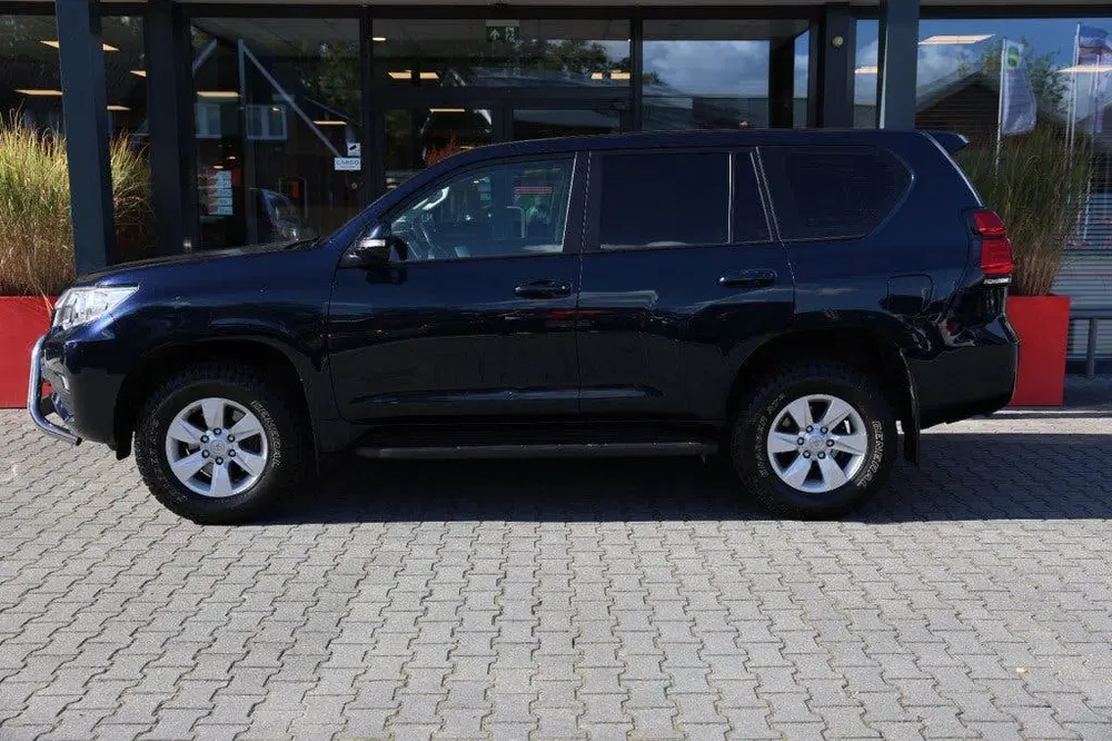 Toyota Land Cruiser 2.8 D-4D 5DRS COMFORT A uit 2022, foto 2