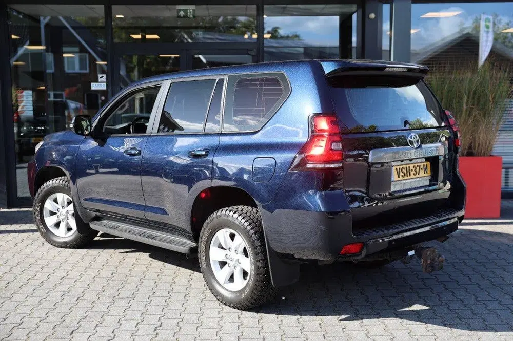 Toyota Land Cruiser 2.8 D-4D 5DRS COMFORT A uit 2022, foto 4