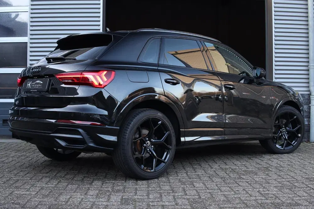 Audi Q3 35 TFSI 3xS-line uit 2019, foto 2