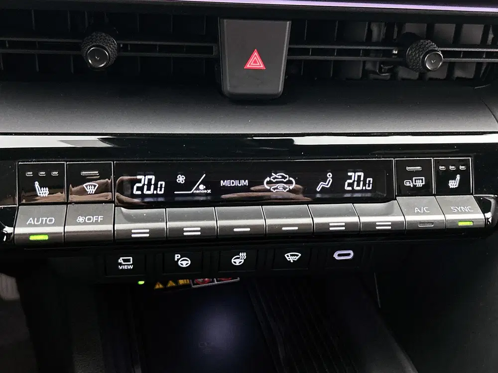 Toyota C-HR 2.0 Plug-in Hybrid 220 GR SPORT Première E uit 2025, foto 11
