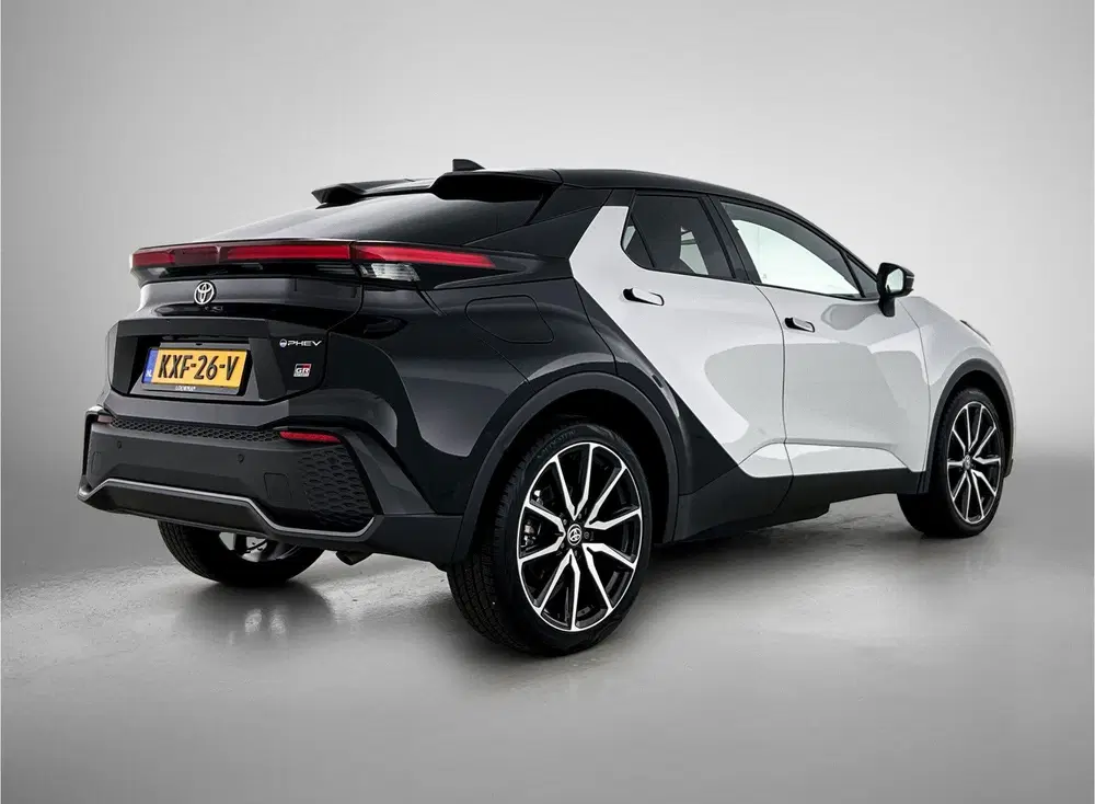 Toyota C-HR 2.0 Plug-in Hybrid 220 GR SPORT Première E uit 2025, foto 2