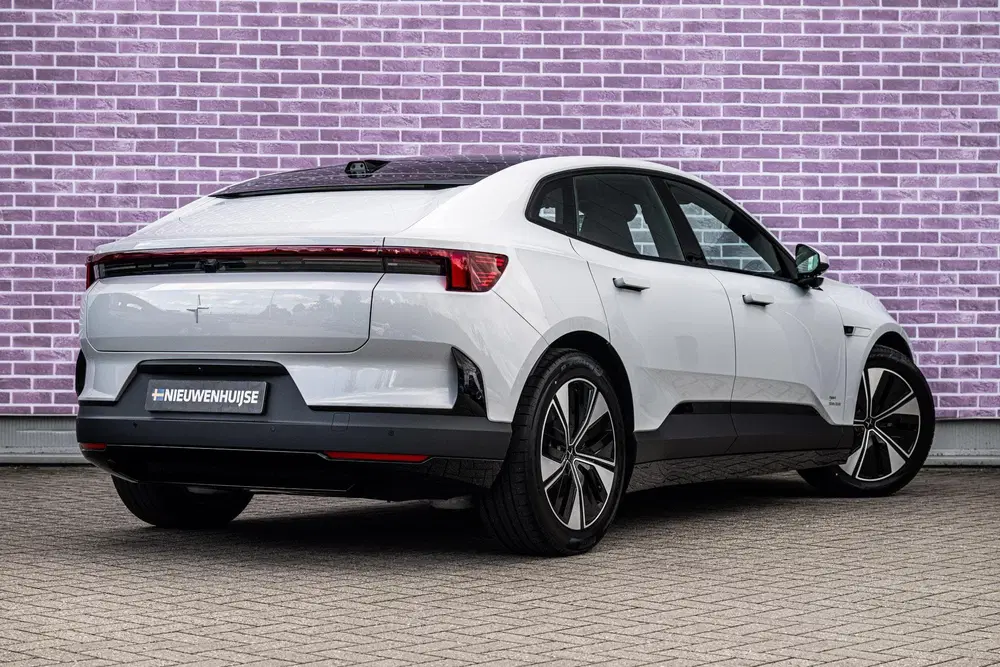 Polestar 4 Long Range Single motor Plus 100 kWh uit 2026, foto 2