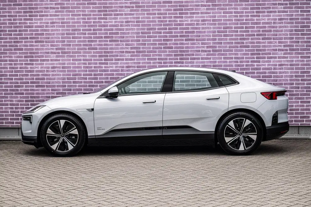 Polestar 4 Long Range Single motor Plus 100 kWh uit 2026, foto 4