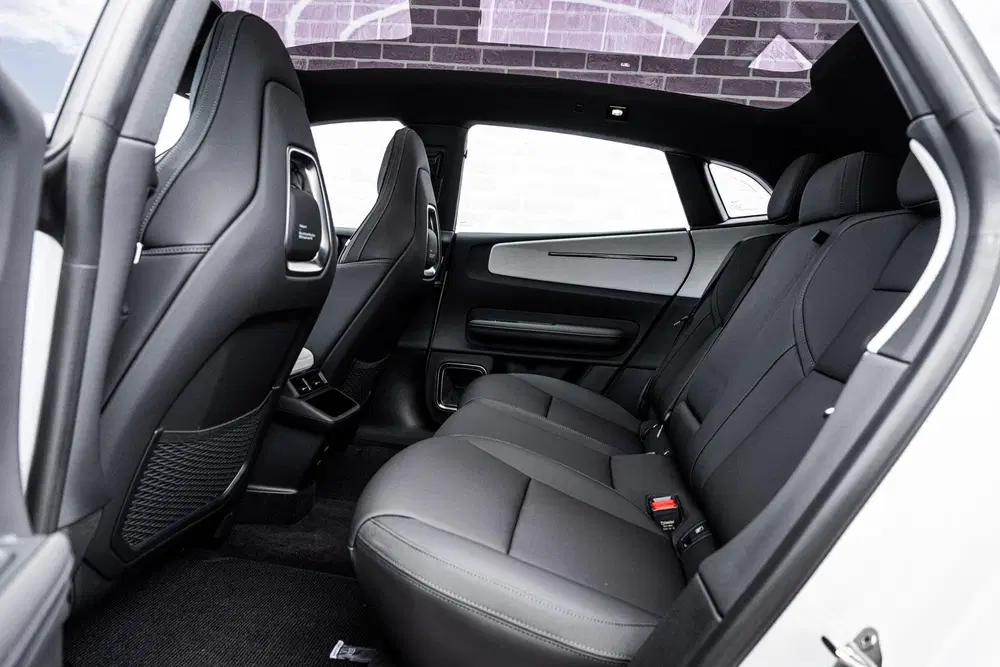 Polestar 4 Long Range Single motor Plus 100 kWh uit 2026, foto 8