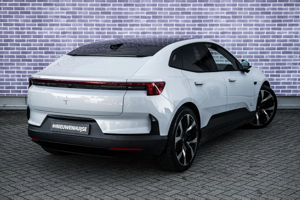 Polestar 4 Long Range Dual Motor AWD Performance Plus uit 2026, foto 15