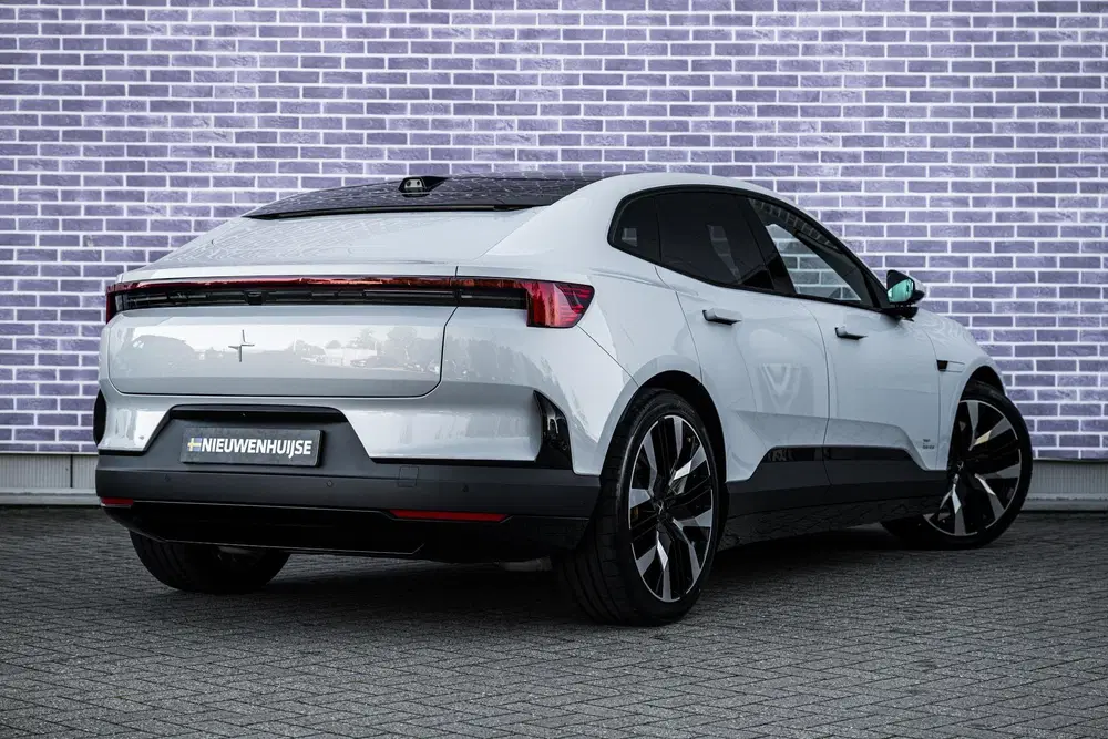 Polestar 4 Long Range Dual Motor AWD Performance Plus uit 2026, foto 2