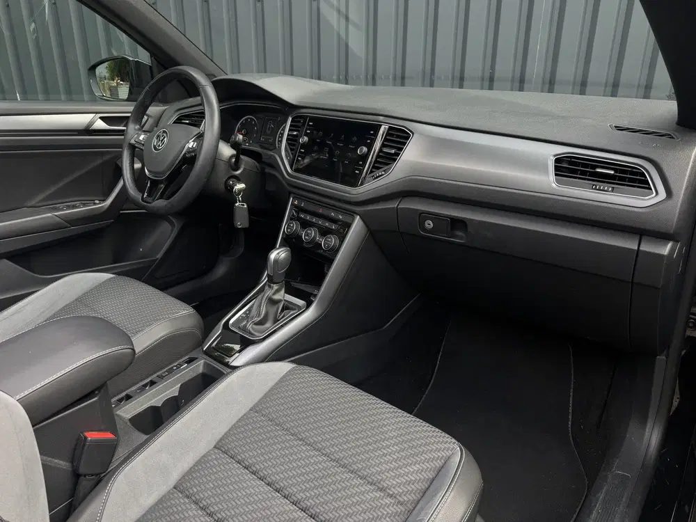 Volkswagen T-Roc 1.5 TSI R-Line Carplay uit 2021, foto 2