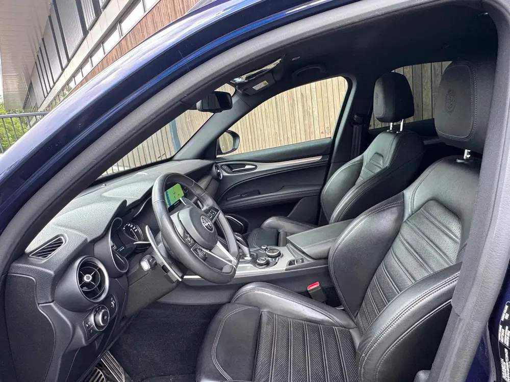 Alfa Romeo Stelvio 2.0 T AWD uit 2019, foto 12