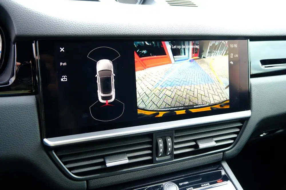 Porsche Cayenne Cayenne Coupé 3.0 E-Hybrid Platinum Editio uit 2022, foto 14