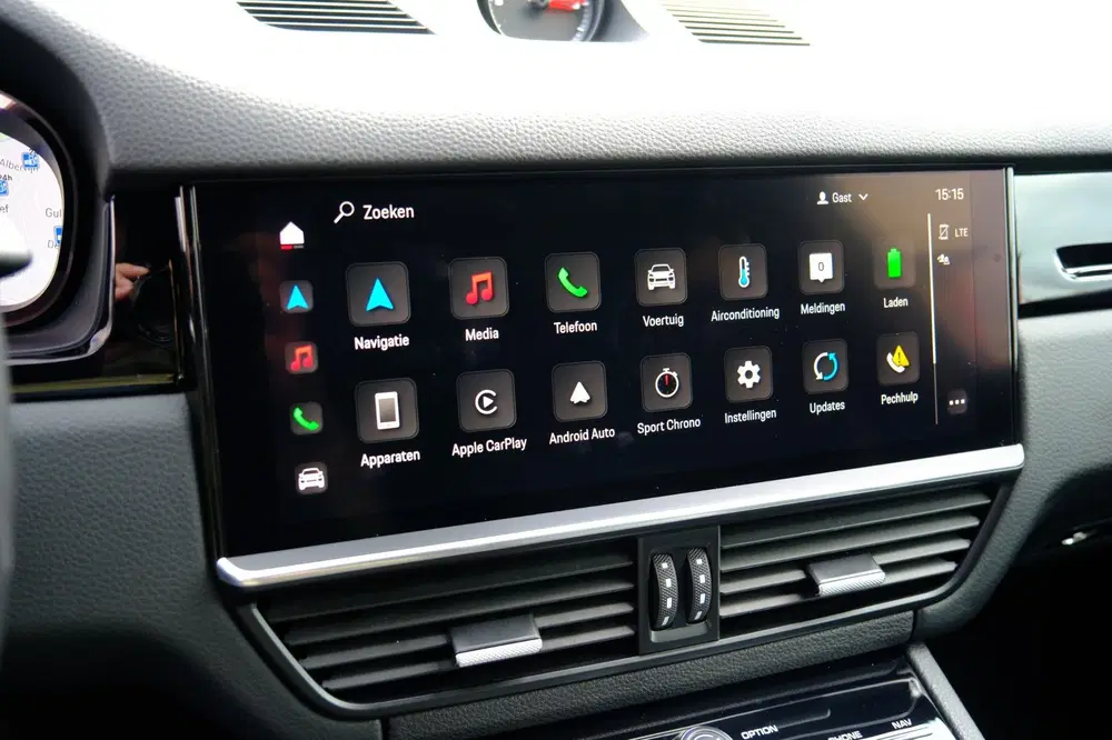 Porsche Cayenne Cayenne Coupé 3.0 E-Hybrid Platinum Editio uit 2022, foto 15