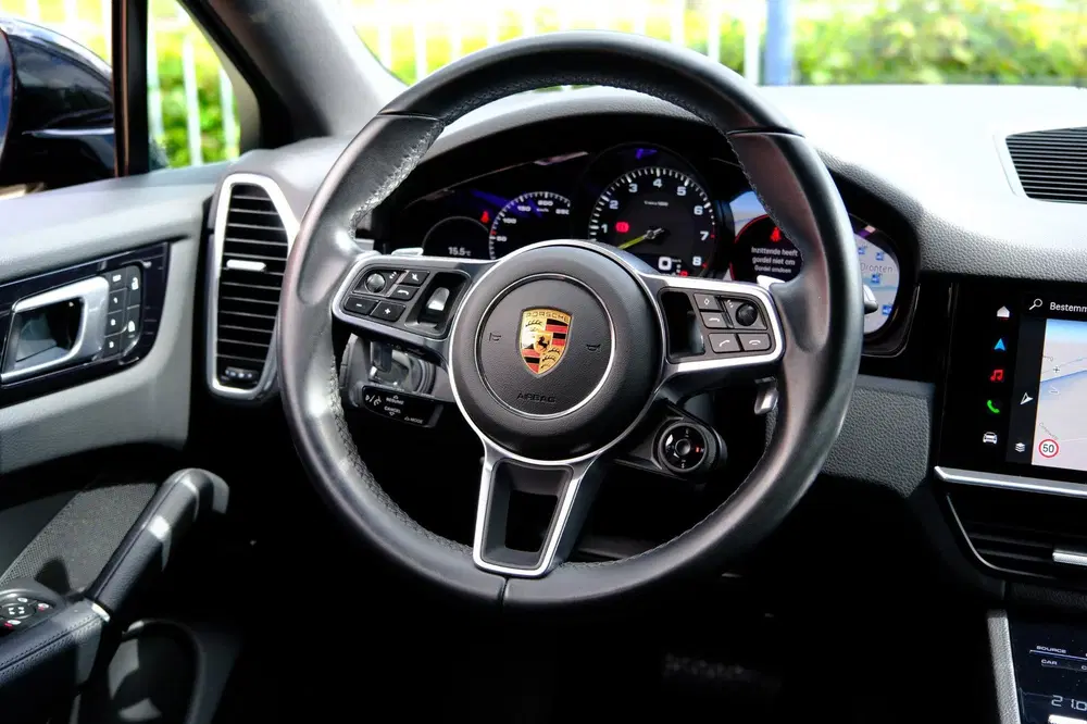 Porsche Cayenne Cayenne Coupé 3.0 E-Hybrid Platinum Editio uit 2022, foto 6