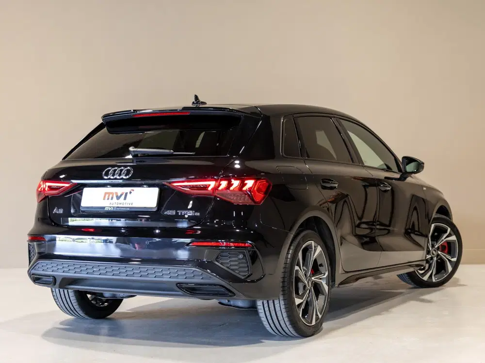 Audi A3 45 TFSI e S-Line edition Competition SOH 9 uit 2022, foto 2