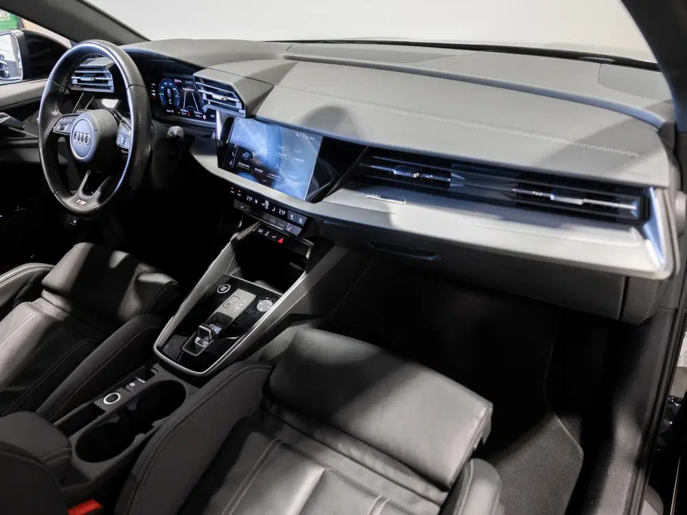 Audi A3 45 TFSI e S-Line edition Competition SOH 9 uit 2022, foto 5