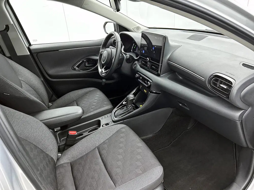 Toyota Yaris 1.5 Hybrid 115 pk Dynamic automaat uit 2025, foto 6