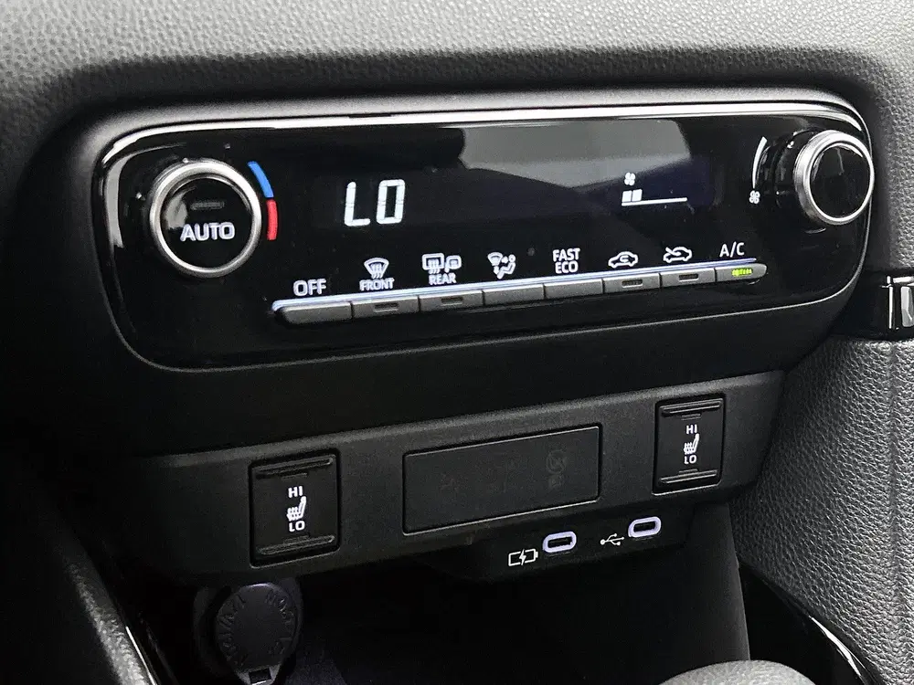Toyota Yaris 1.5 Hybrid 115 pk Dynamic automaat uit 2025, foto 9