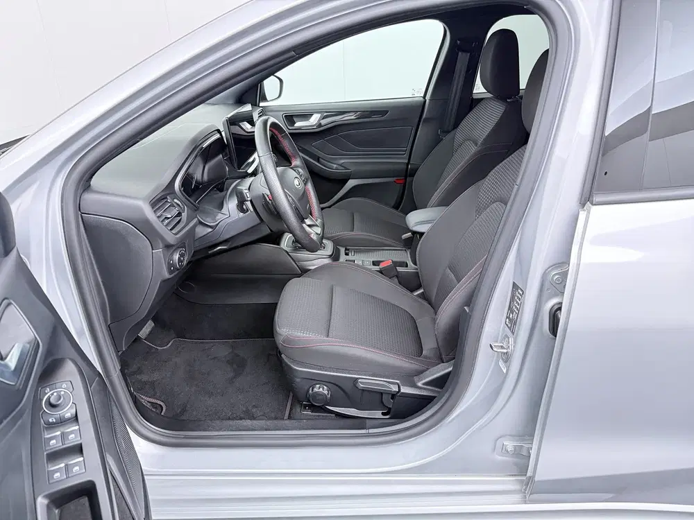 Ford Focus 125PK Ecoboost Automaat ST-Line uit 2023, foto 11