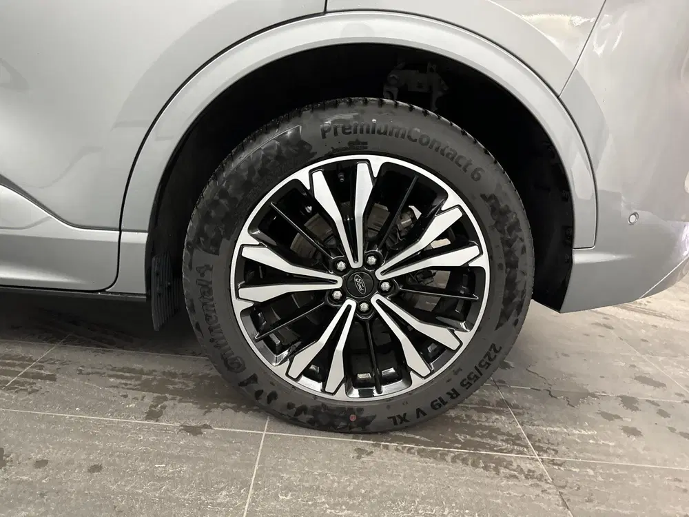 Ford Kuga 2.5 PHEV ST-Line X 225pk uit 2023, foto 12