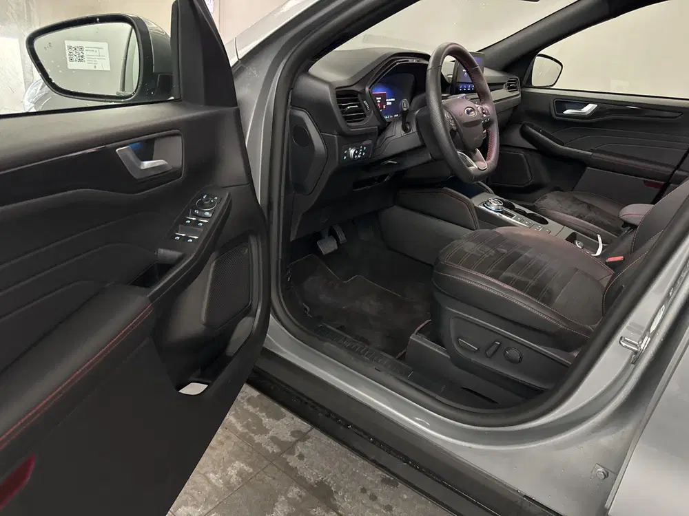 Ford Kuga 2.5 PHEV ST-Line X 225pk uit 2023, foto 7