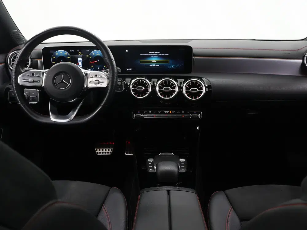 Mercedes-Benz CLA 250 Premium uit 2020, foto 8