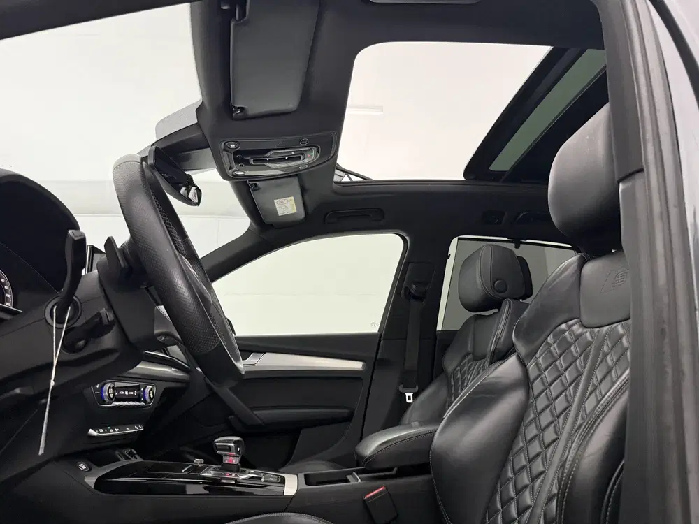 Audi Q5 55 TFSI e Quattro S-Line uit 2021, foto 4