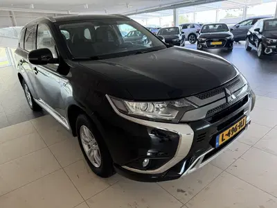 Mitsubishi Outlander 2.4 PHEV Pure (bj 2021 uit 2021
