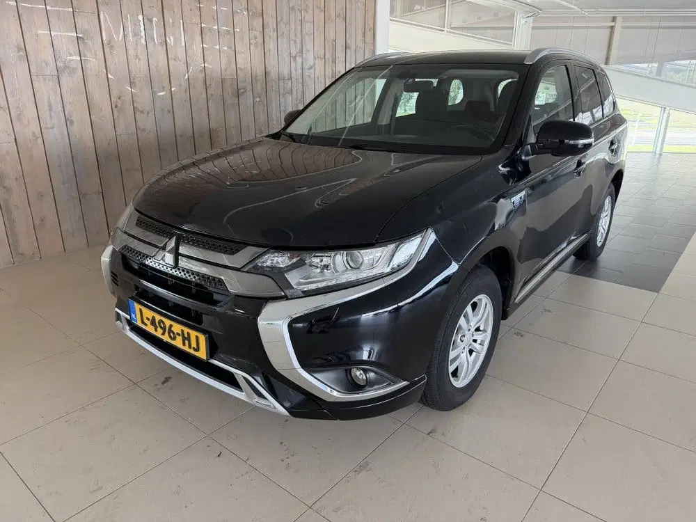 Mitsubishi Outlander 2.4 PHEV Pure (bj 2021 uit 2021, foto 2