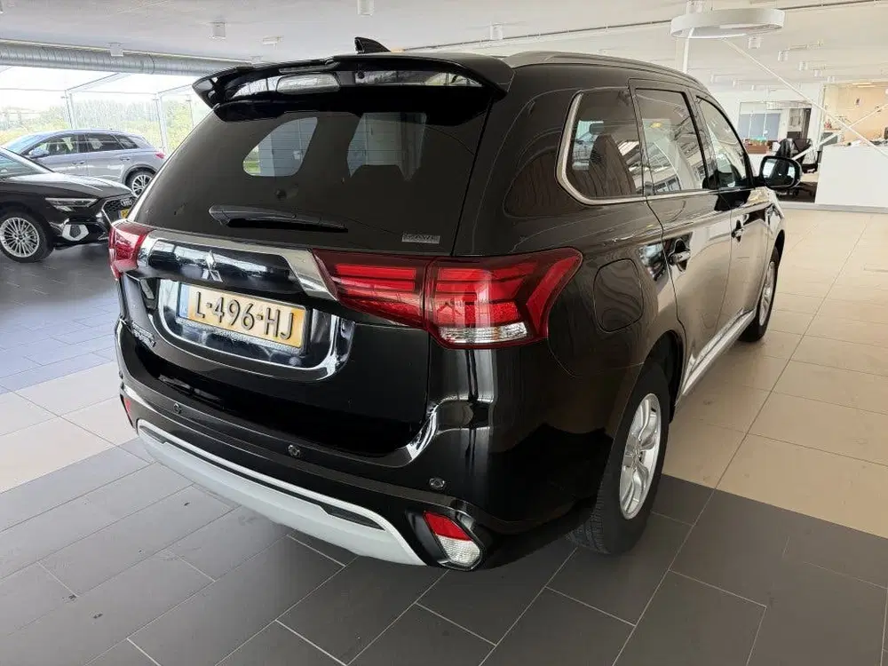 Mitsubishi Outlander 2.4 PHEV Pure (bj 2021 uit 2021, foto 4
