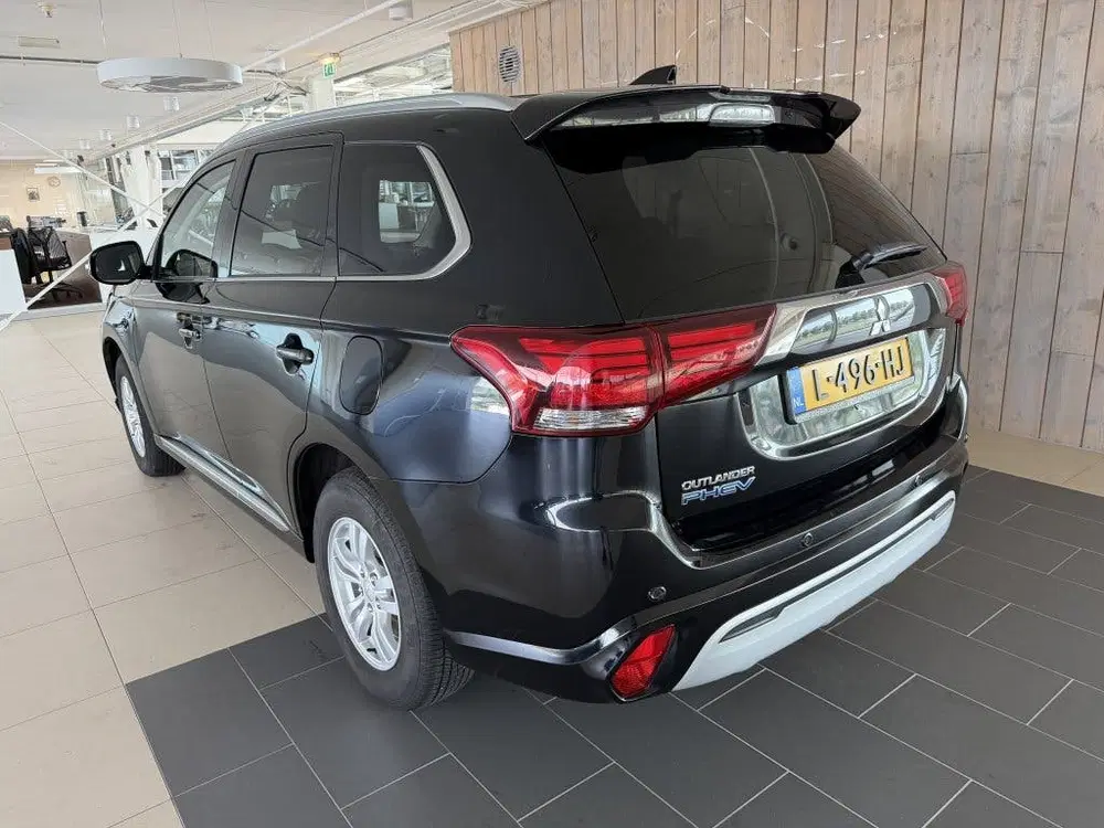 Mitsubishi Outlander 2.4 PHEV Pure (bj 2021 uit 2021, foto 5