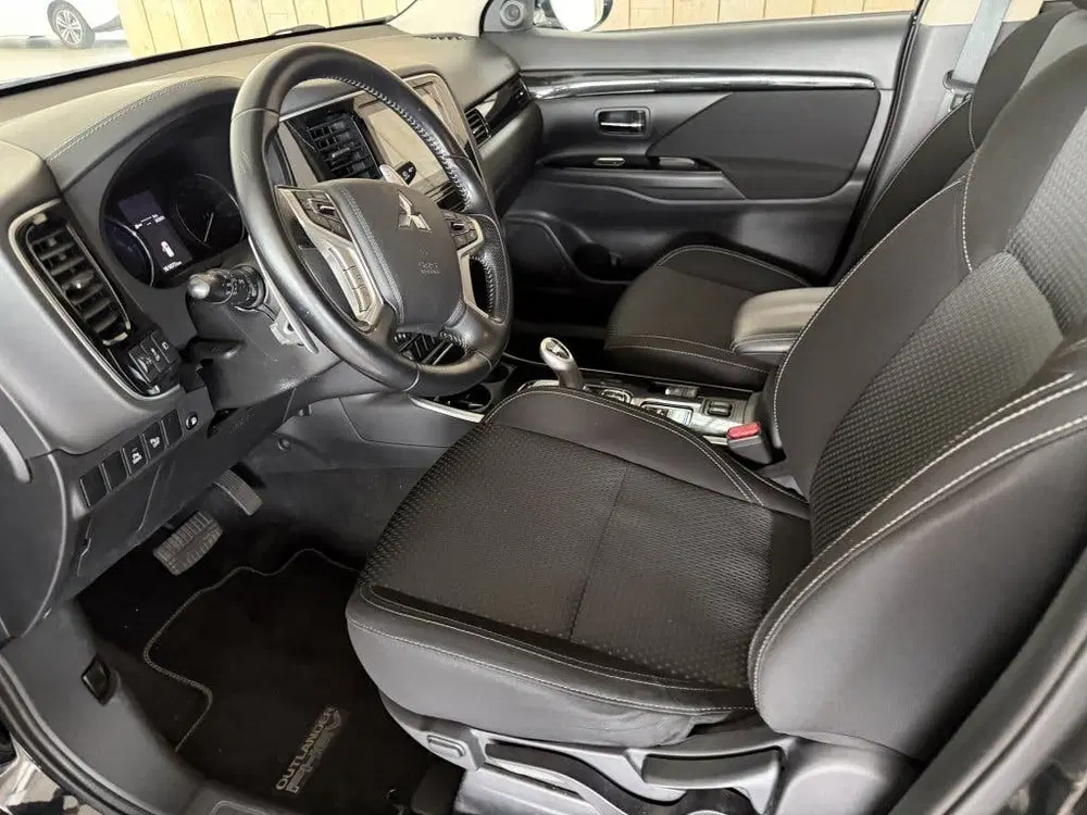 Mitsubishi Outlander 2.4 PHEV Pure (bj 2021 uit 2021, foto 6