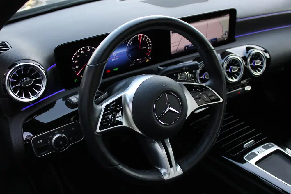 Mercedes-Benz A-Klasse 250e AUT8 Luxury Line (FACELIFT) PANO uit 2023, foto 14