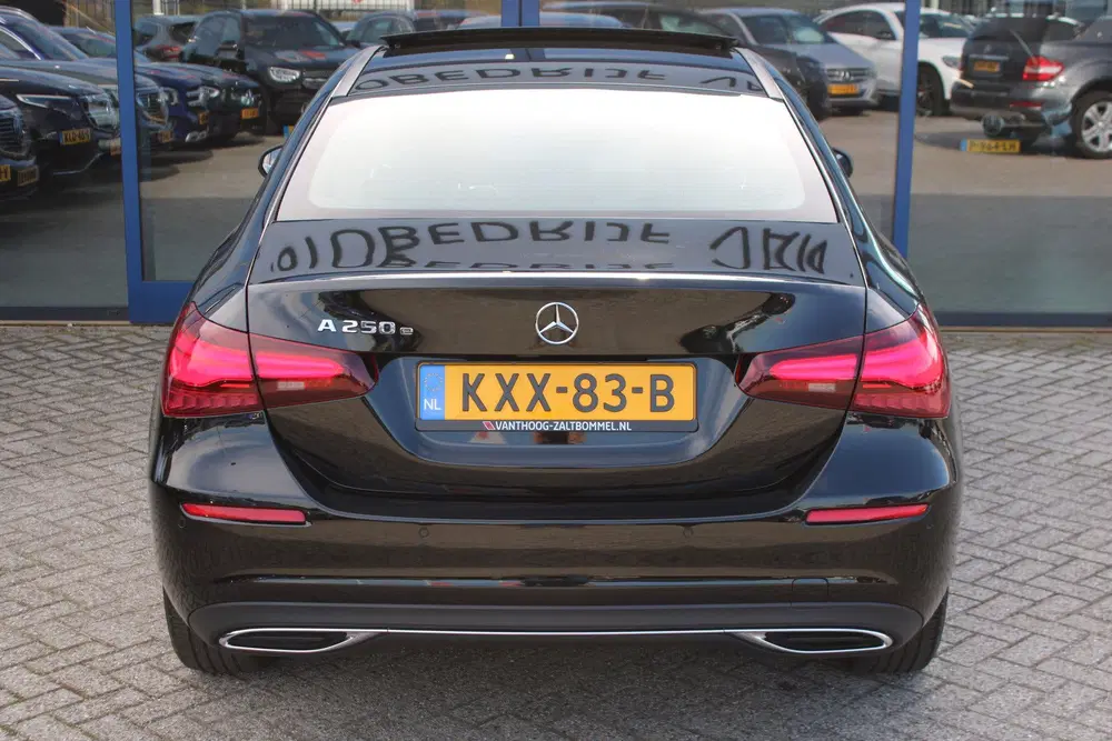 Mercedes-Benz A-Klasse 250e AUT8 Luxury Line (FACELIFT) PANO uit 2023, foto 5