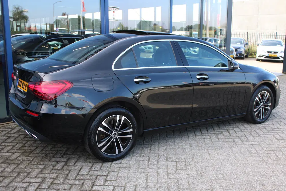 Mercedes-Benz A-Klasse 250e AUT8 Luxury Line (FACELIFT) PANO uit 2023, foto 8
